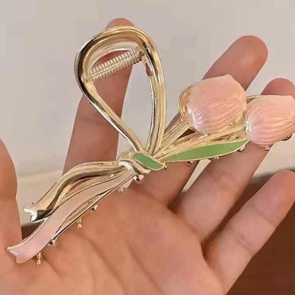 Anthropologie Accessories - Pink Tulip Metal Enamel Hair Clip